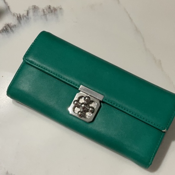 Charming Charlie Kelly Green Purse and Matching Wallet - Picture 6 of 9
